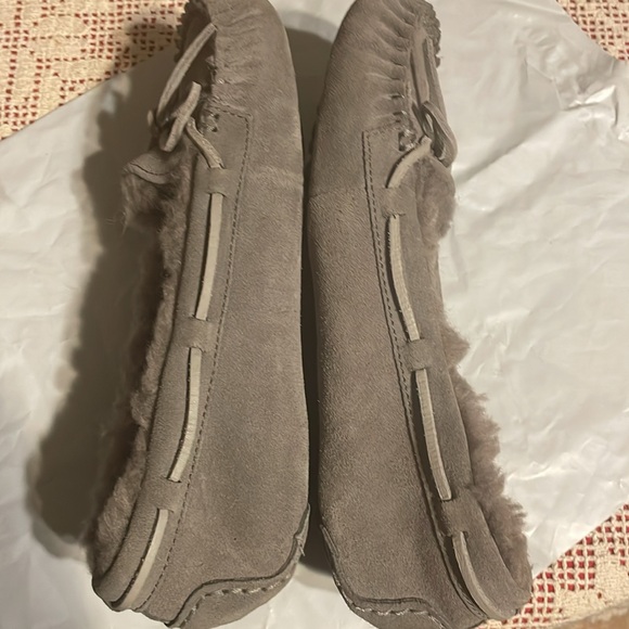 UGG Bella  Size 7Made In Vietnam - Picture 10 of 11